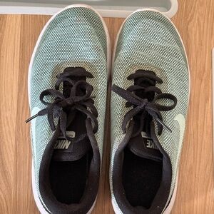 Nike Light Blue/Blk Athletic Shoes Size 7